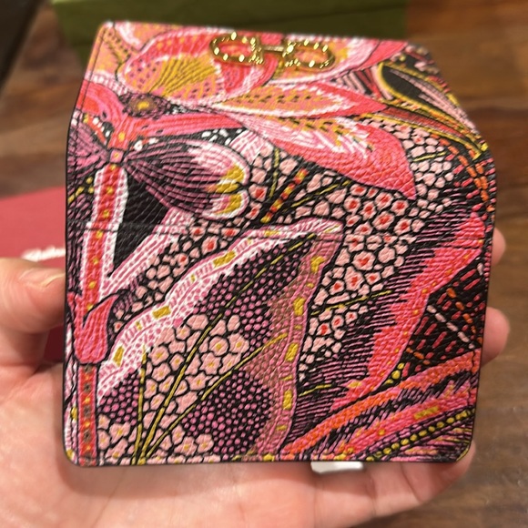 NWT Ferragamo flower pink/black card holder - Picture 5 of 5